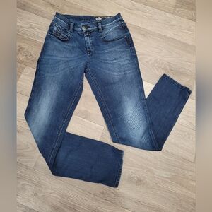 Diesel Ladies Belthy Regular Slim Straight ‎ Low Waist Denim Jean Classic Casual